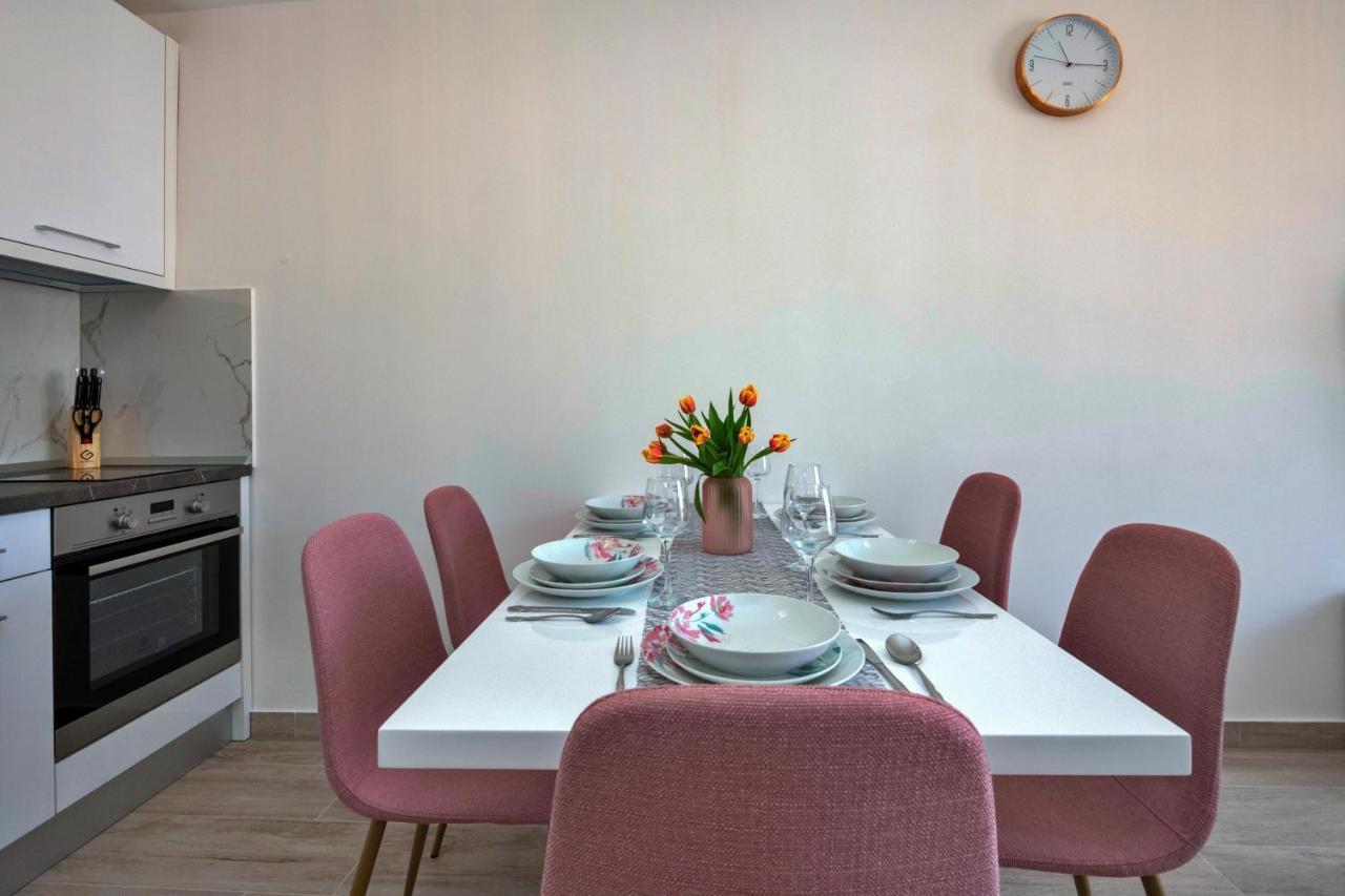 Luxury Apartment Makarska 2Min From Beach Luaran gambar
