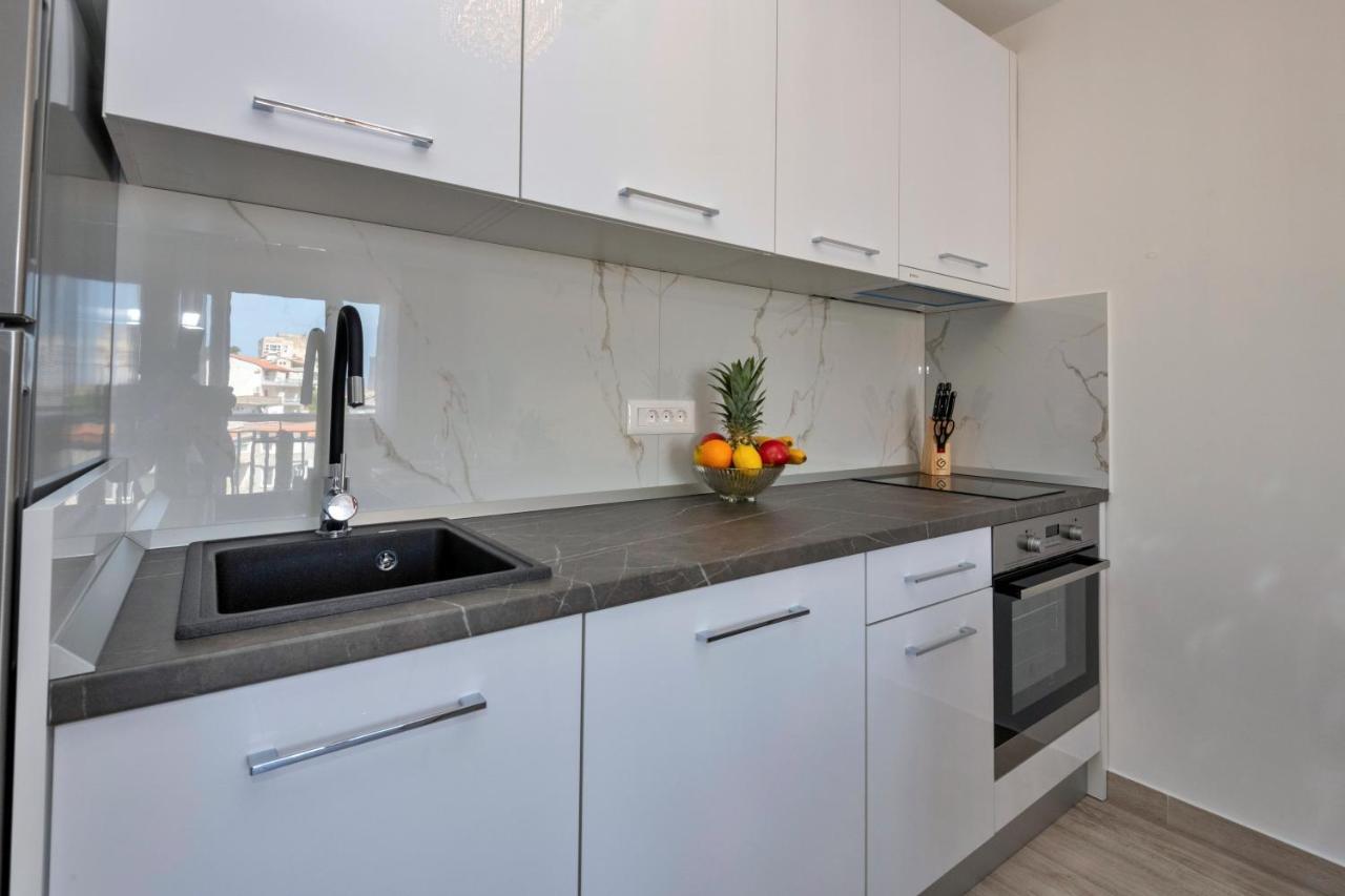 Luxury Apartment Makarska 2Min From Beach Luaran gambar